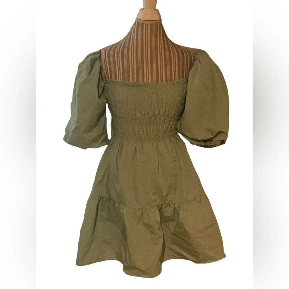 Vine and Love size small adorable mint green dress never worn so cute and pretty